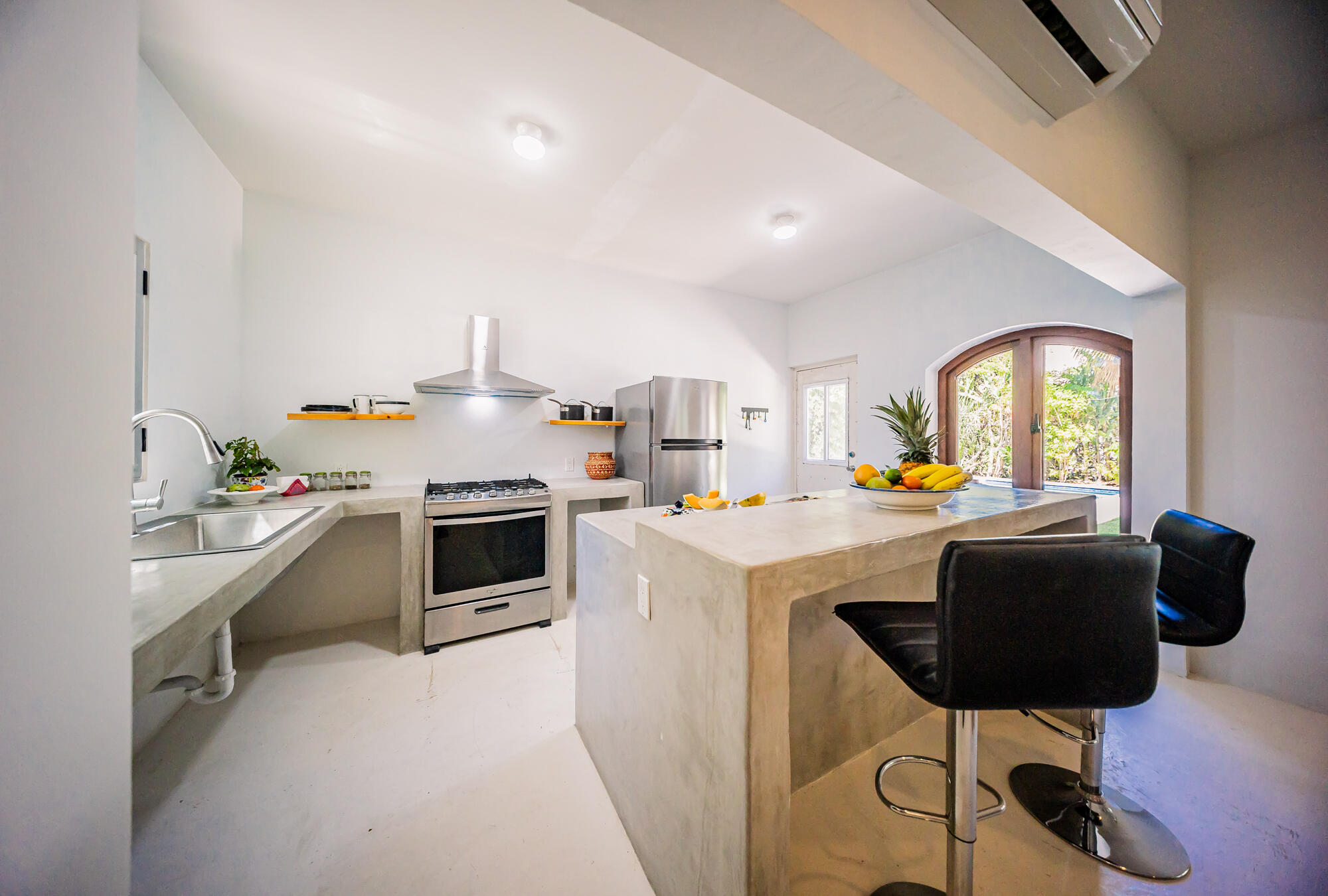 Aquiles Serdan esq Iglesias, Jardin Escondido