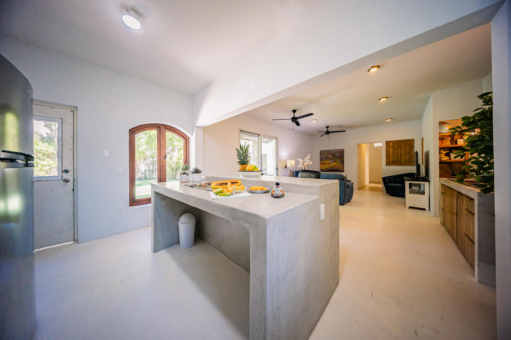 Aquiles Serdan esq Iglesias, Jardin Escondido