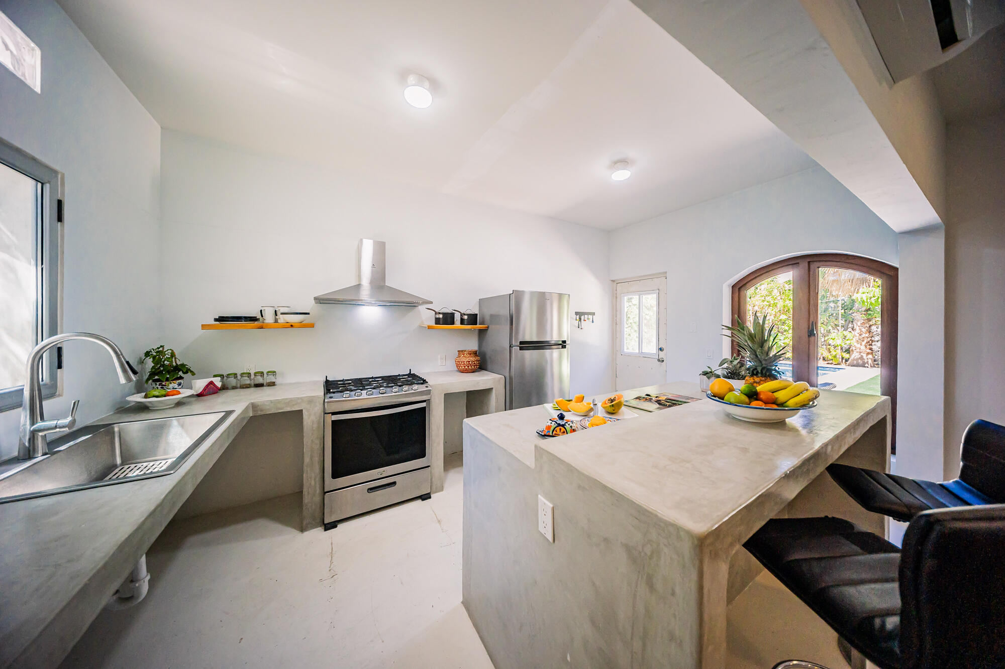 Aquiles Serdan esq Iglesias, Jardin Escondido