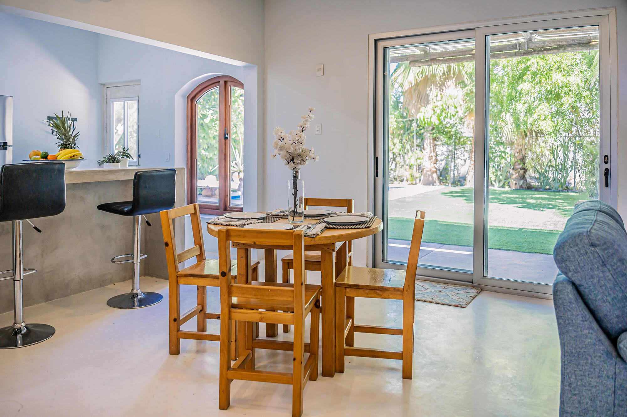 Aquiles Serdan esq Iglesias, Jardin Escondido