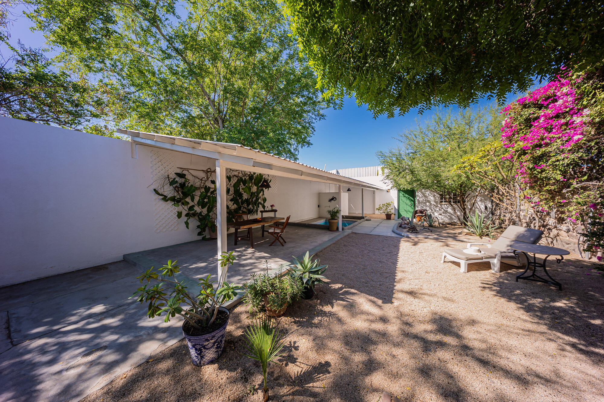 1010 Guillermo Prieto, Casa La Coruja