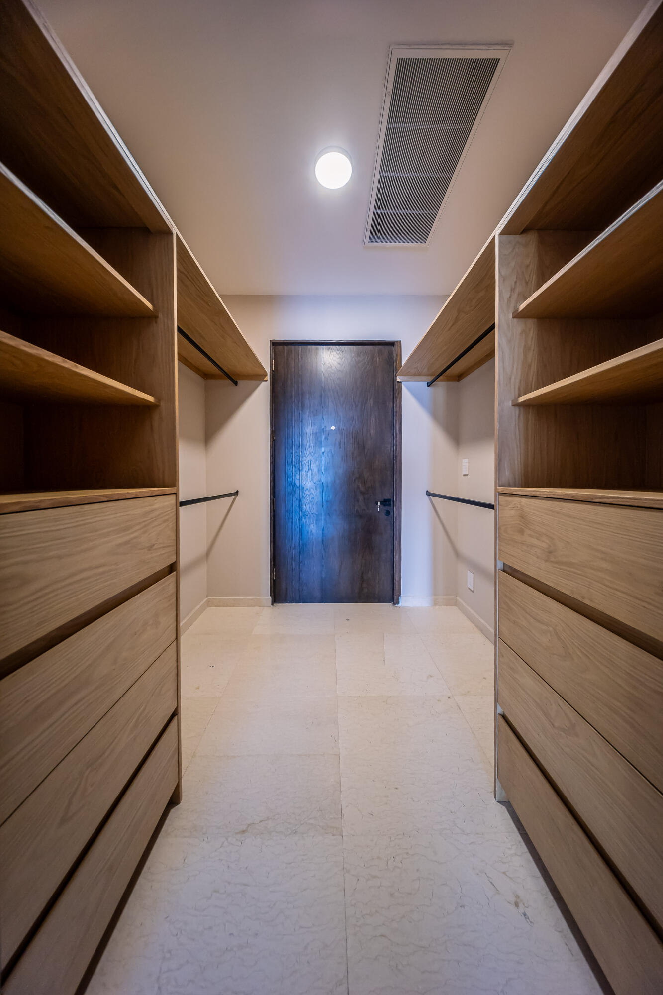 Vistamar Street, Vistamar