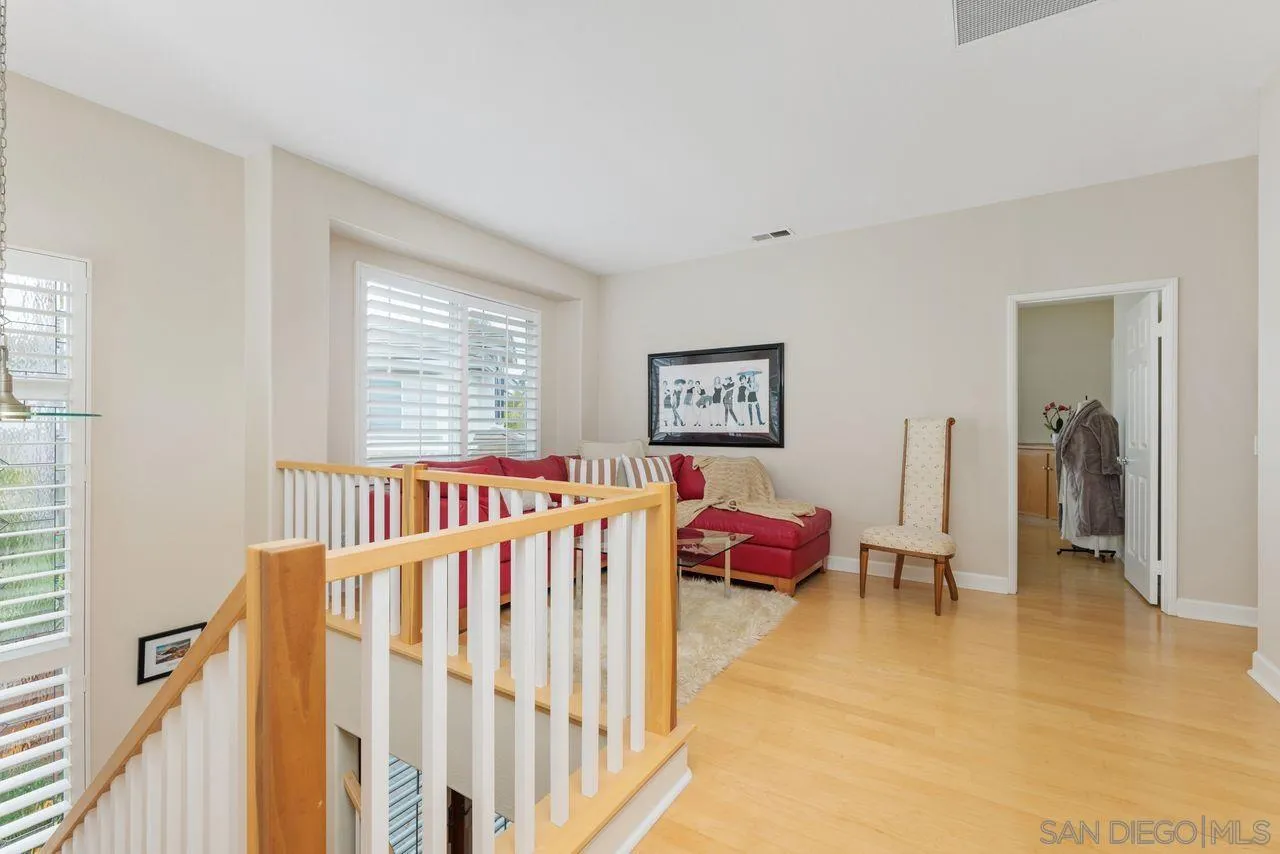 7390 Seafarer Pl