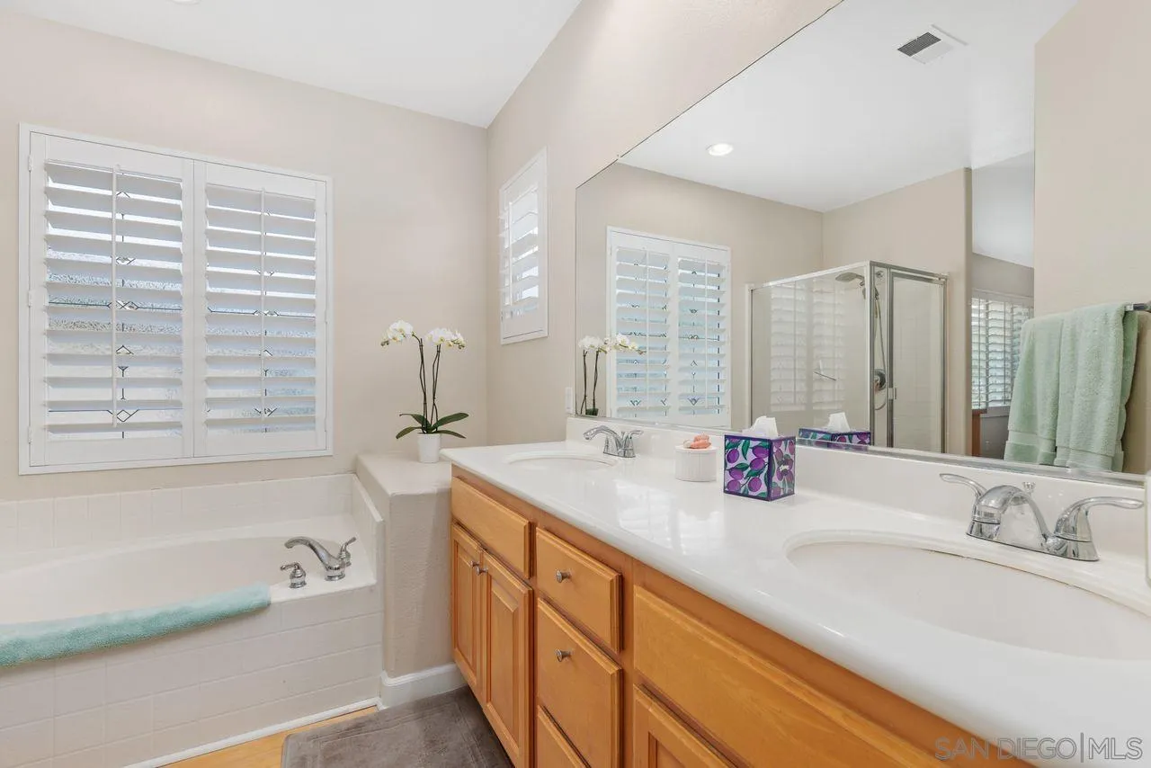 7390 Seafarer Pl