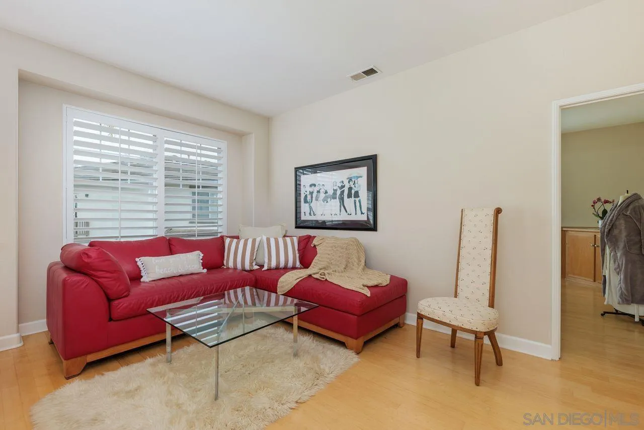 7390 Seafarer Pl