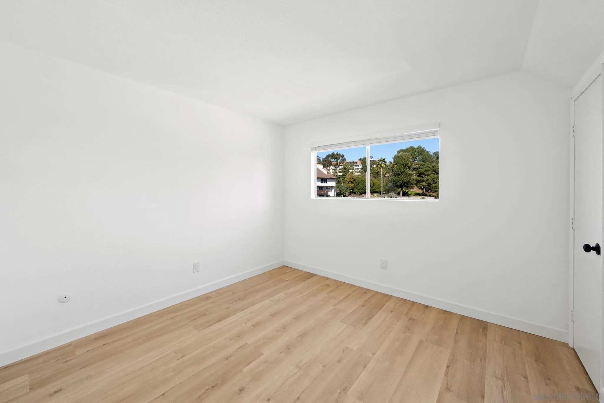 6171 Rancho Mission Rd Unit 214