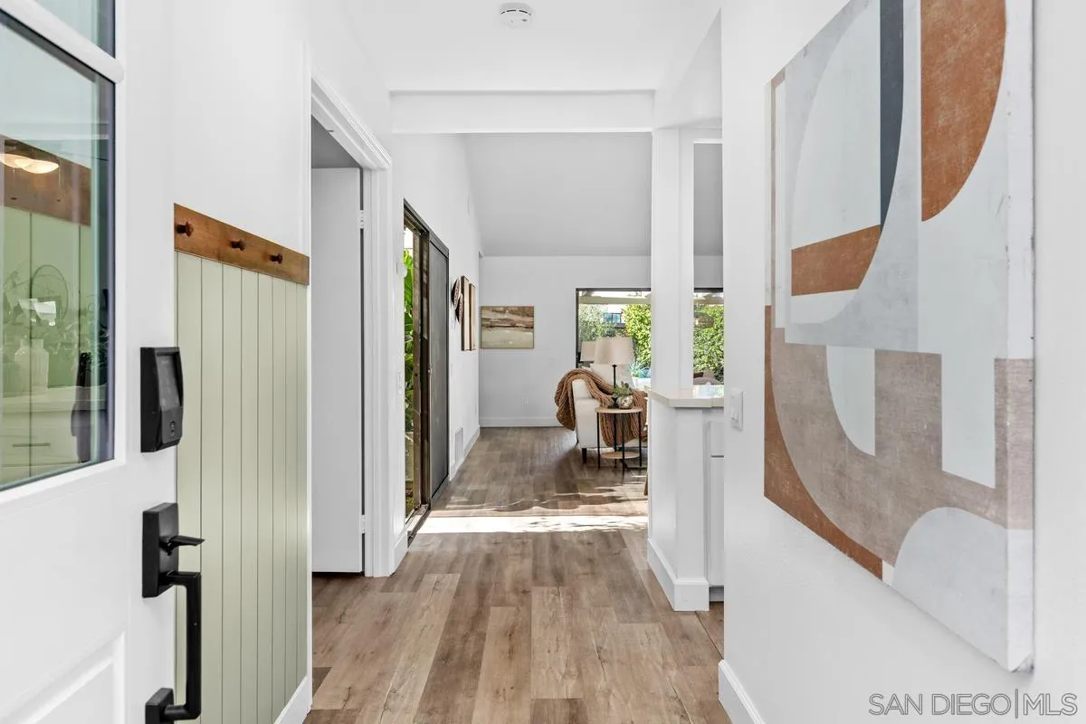 3305 Vivienda Circle