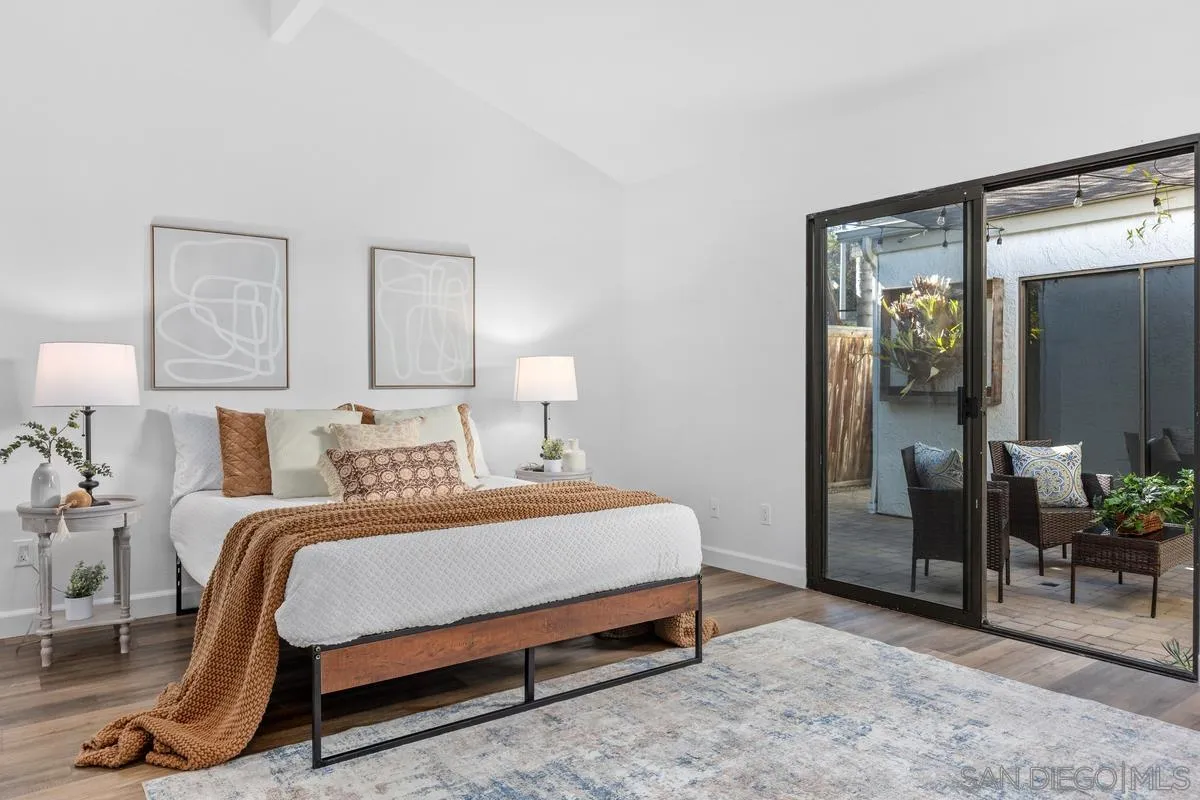 3305 Vivienda Circle