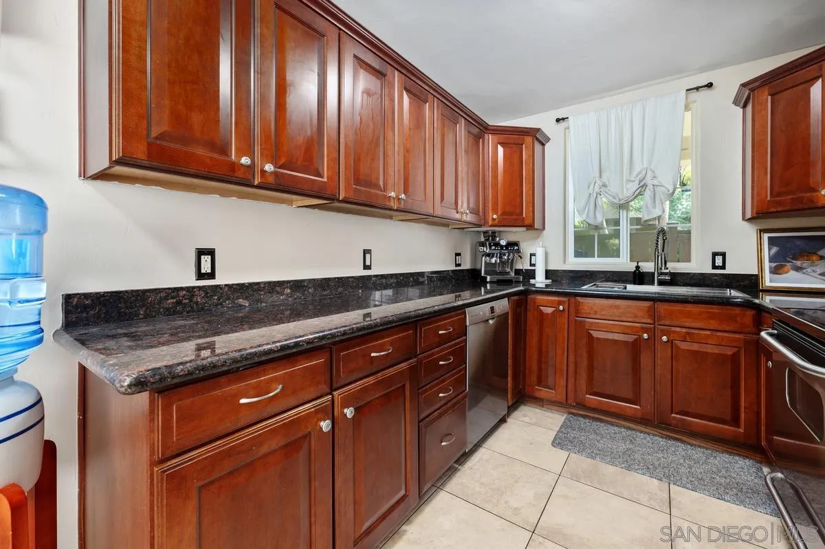 4655 Ohio St Unit 14