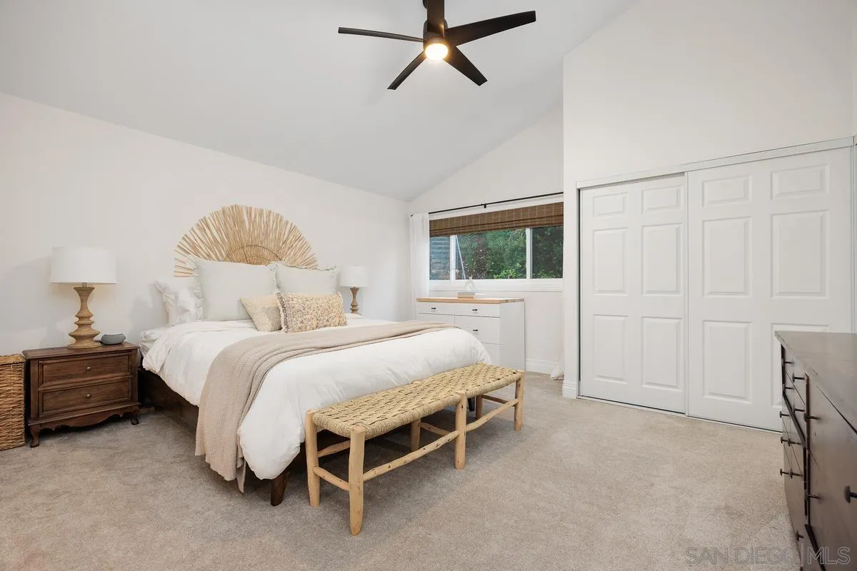 3343 Del Rio Ct