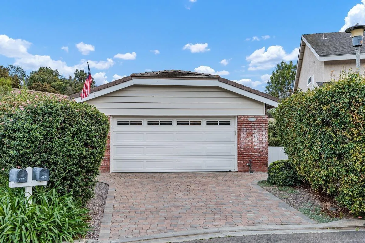 3343 Del Rio Ct
