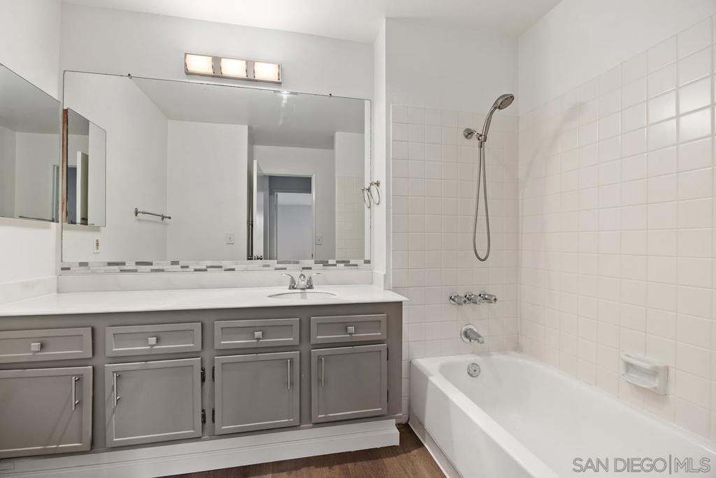 10845 Camino Ruiz 57