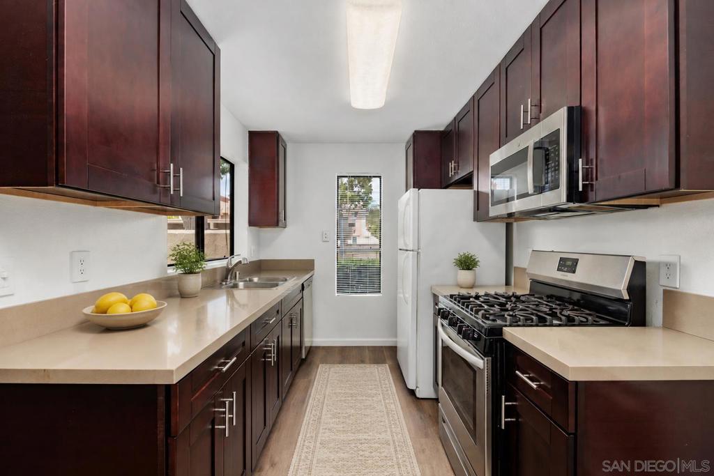 10845 Camino Ruiz 57