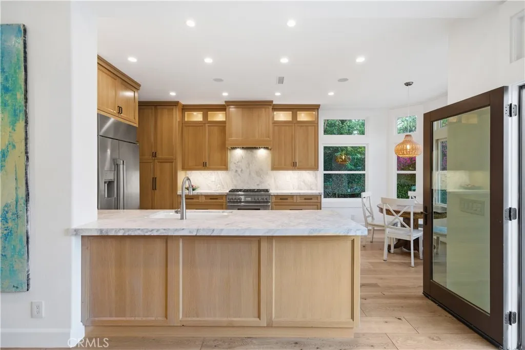 26952 Willow Tree