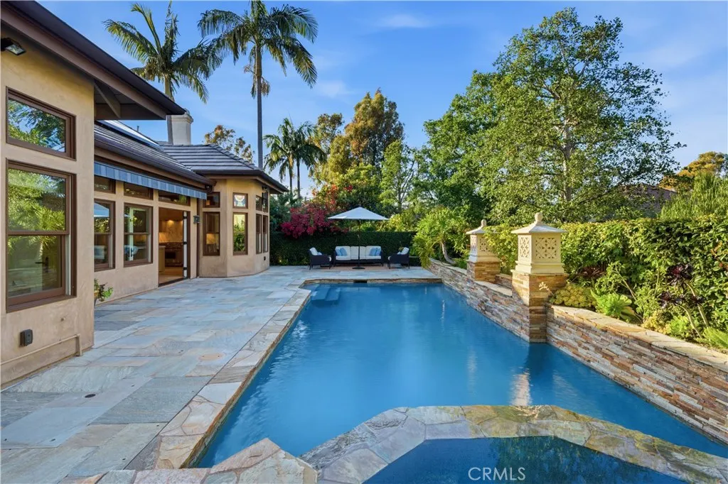 26952 Willow Tree