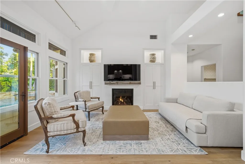 26952 Willow Tree