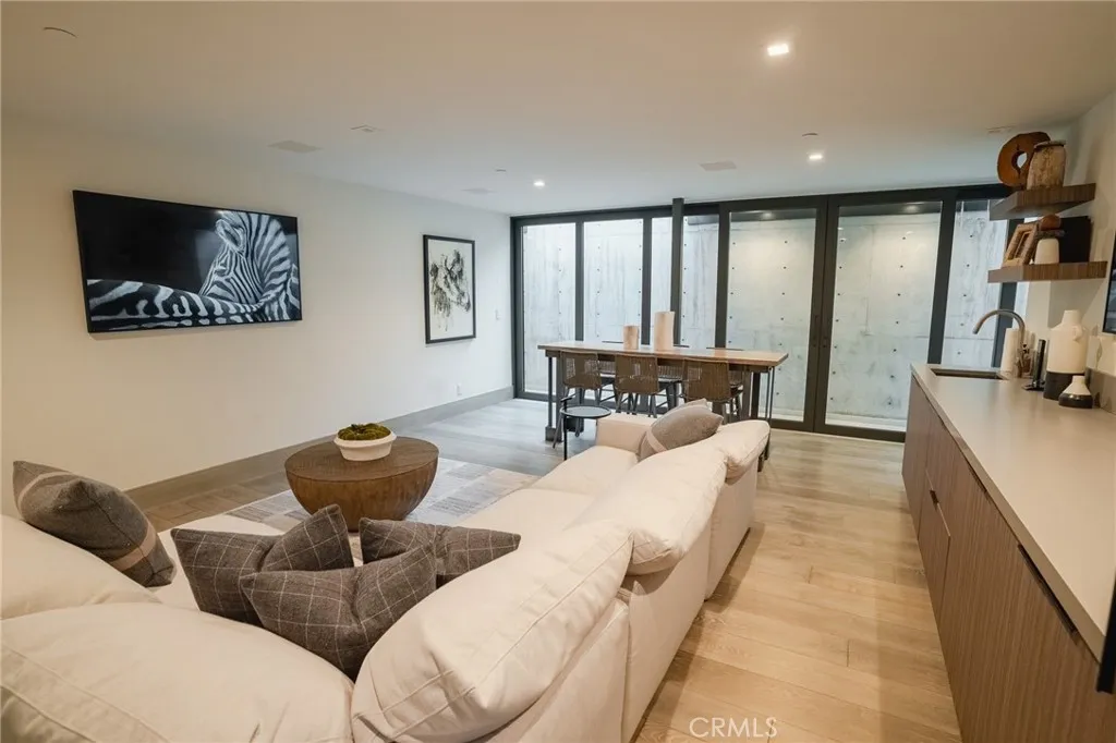 5 Pacific Ridge Place