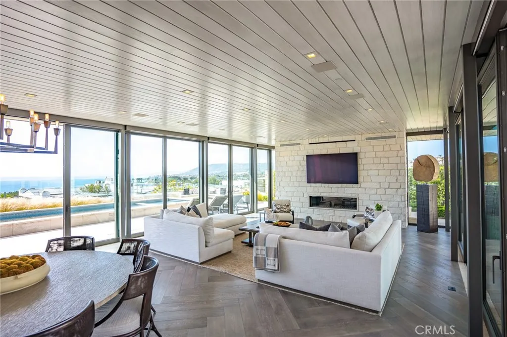 5 Pacific Ridge Place