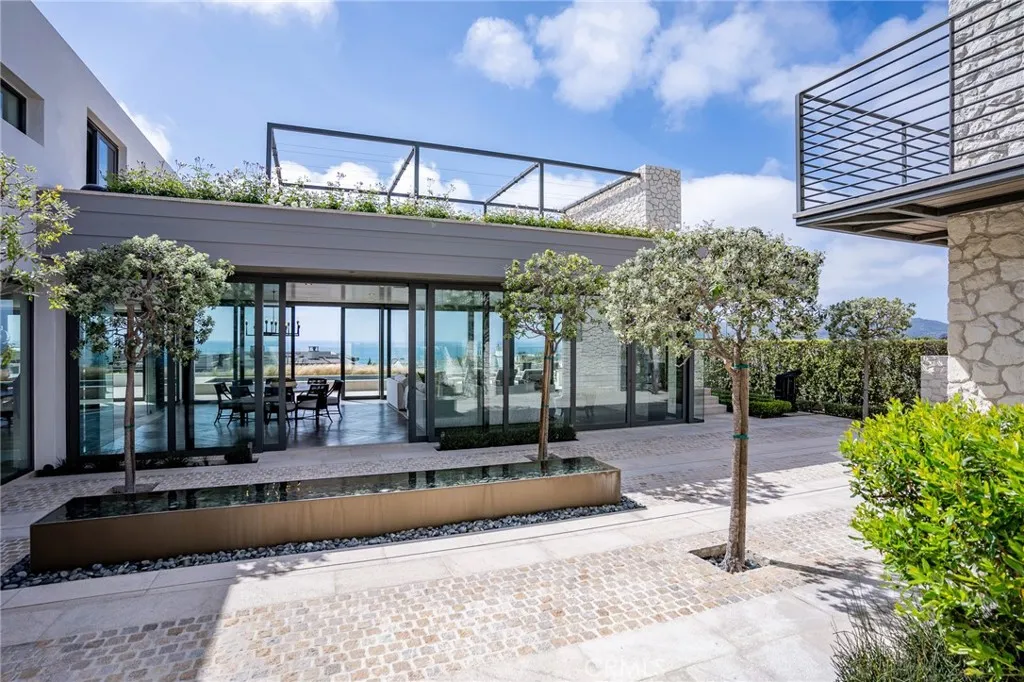 5 Pacific Ridge Place