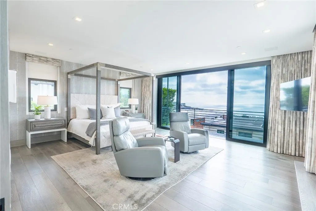 5 Pacific Ridge Place