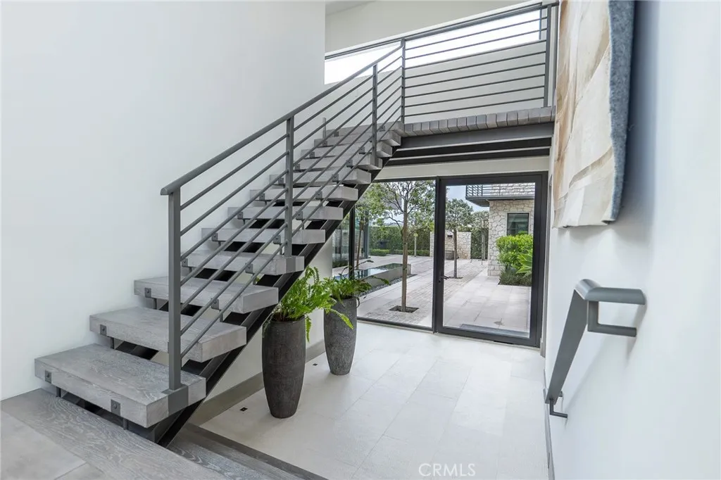 5 Pacific Ridge Place