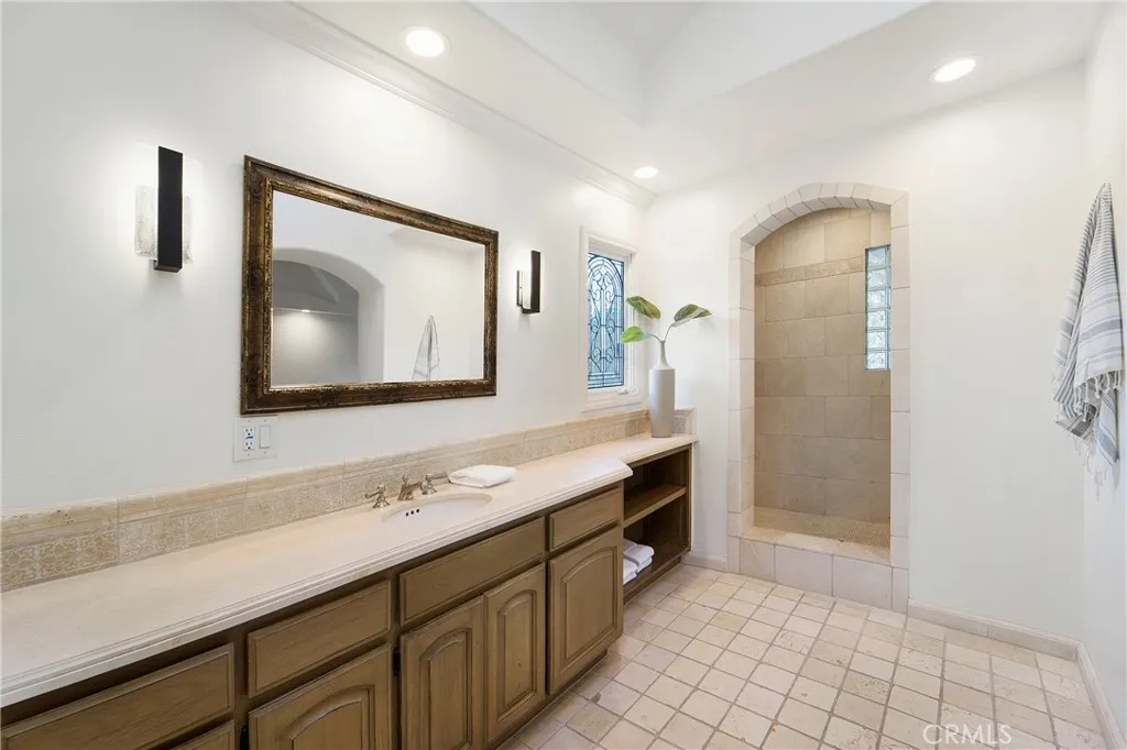 82 Ritz Cove Drive