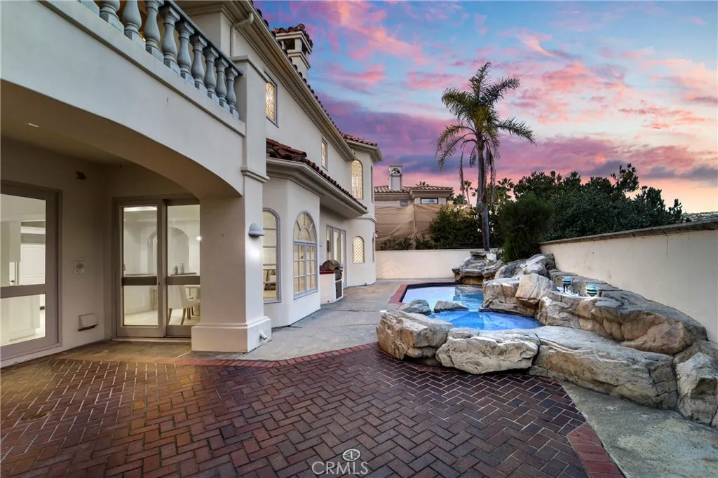 82 Ritz Cove Drive