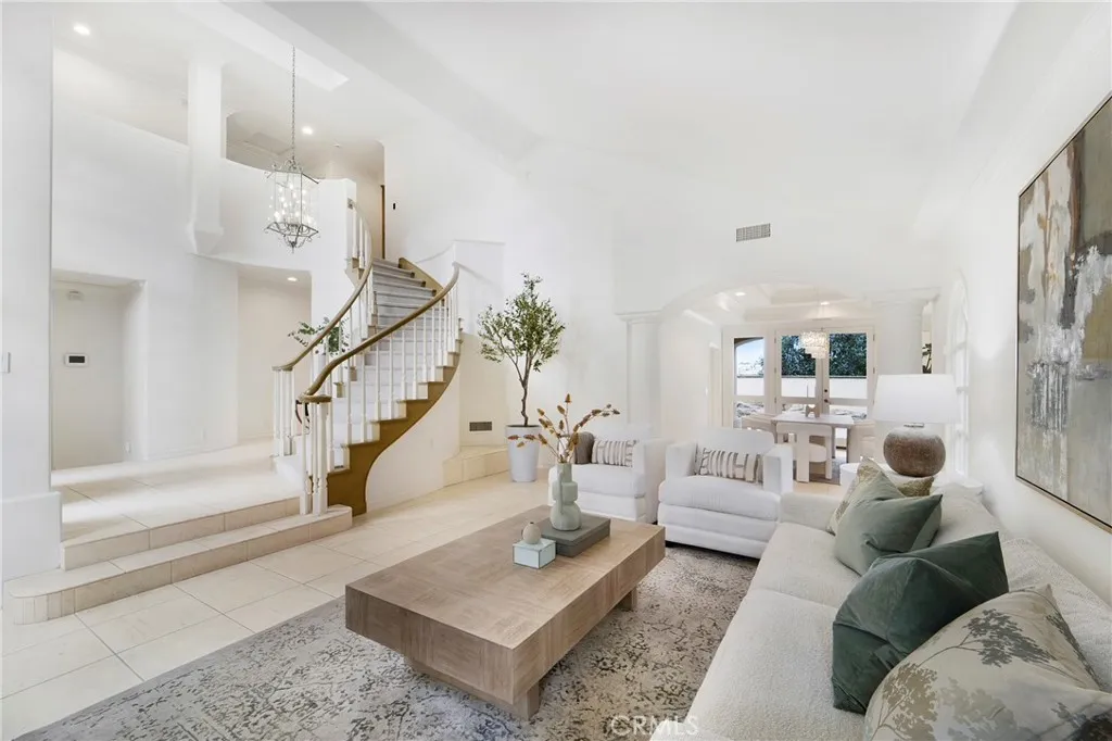82 Ritz Cove Drive