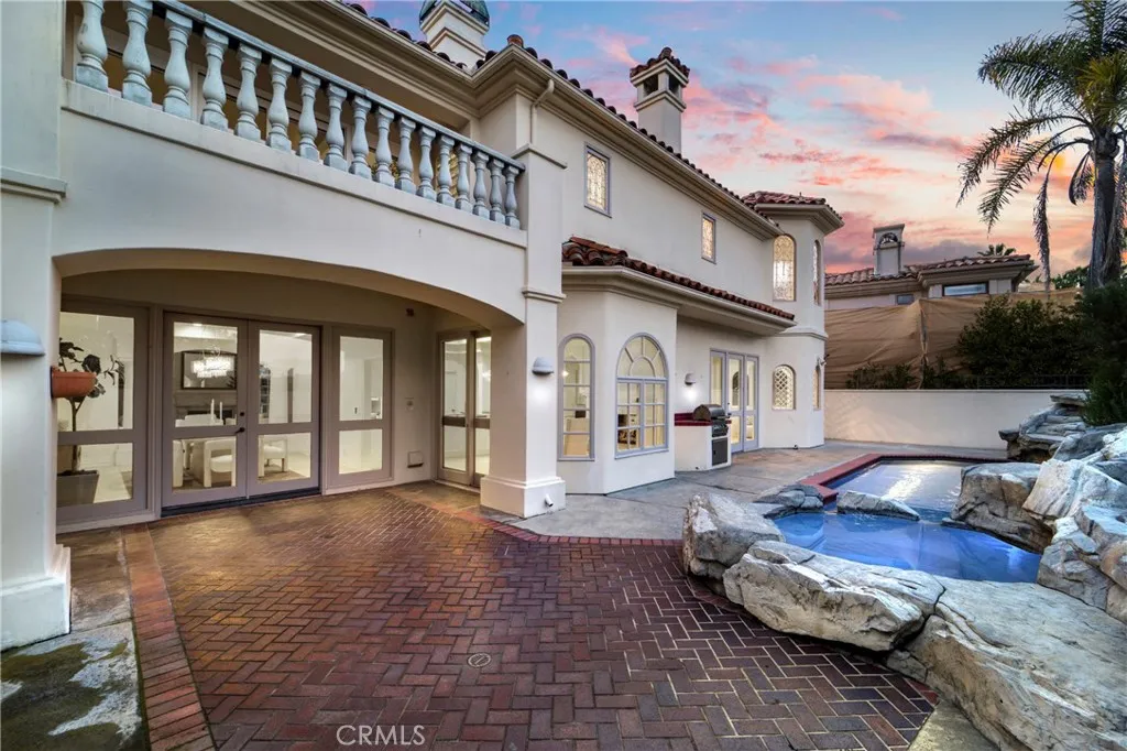 82 Ritz Cove Drive