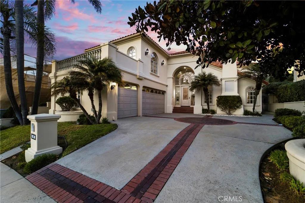 82 Ritz Cove Drive
