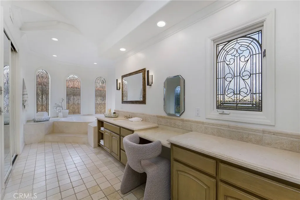 82 Ritz Cove Drive