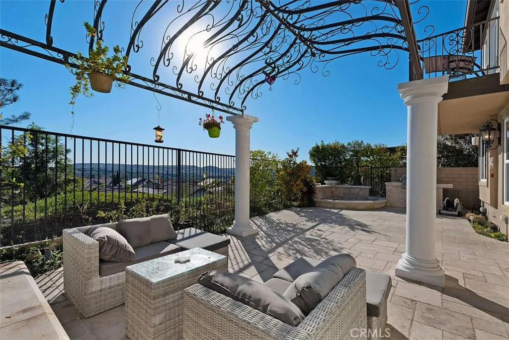 27683 Manor Hill Road