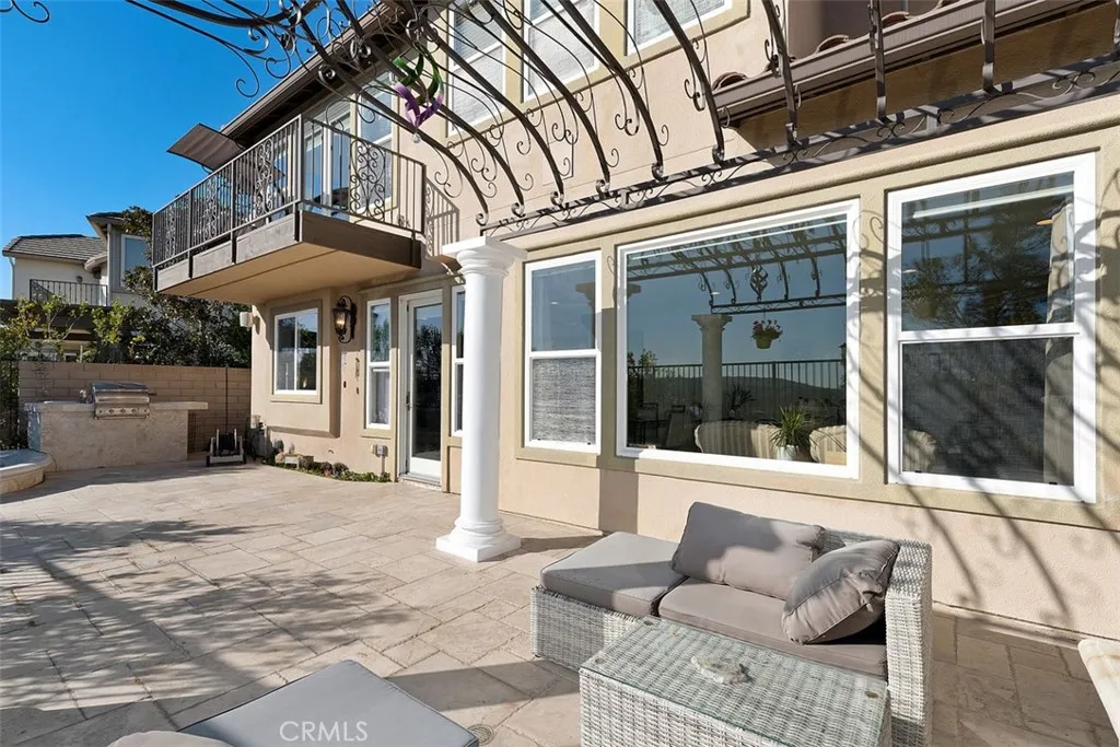 27683 Manor Hill Road