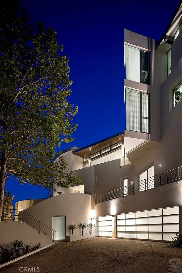465 Panorama Drive