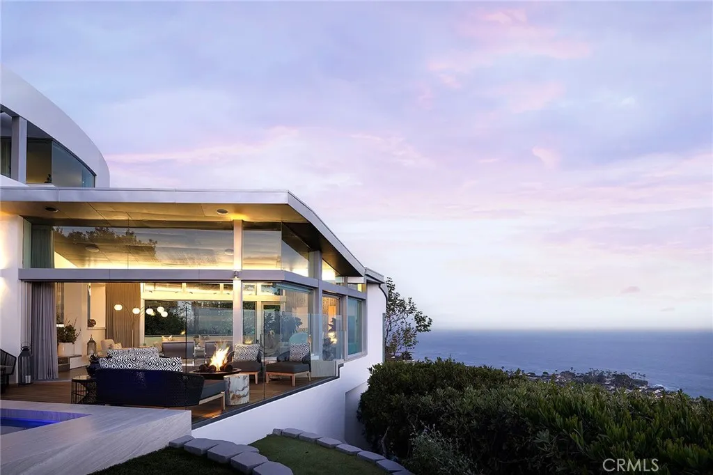 465 Panorama Drive
