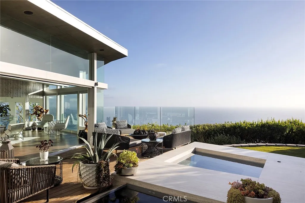 465 Panorama Drive