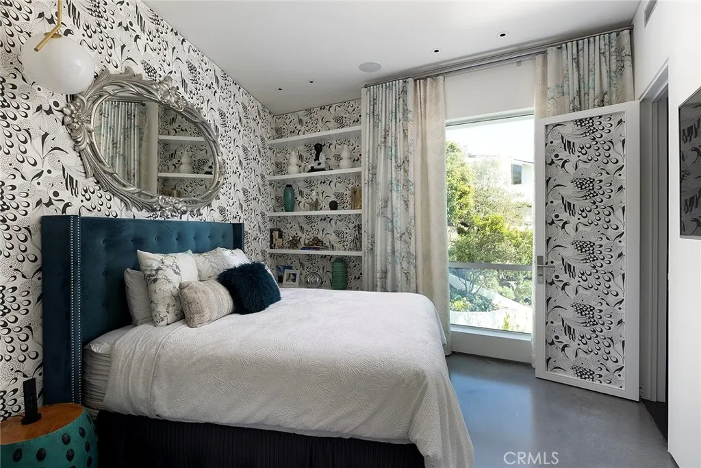 465 Panorama Drive