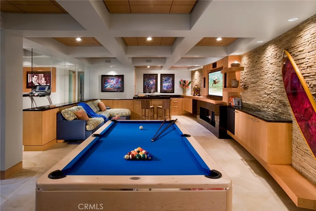 18 Ritz Cove