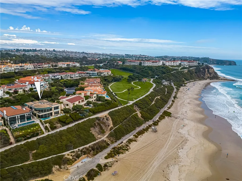 18 Ritz Cove