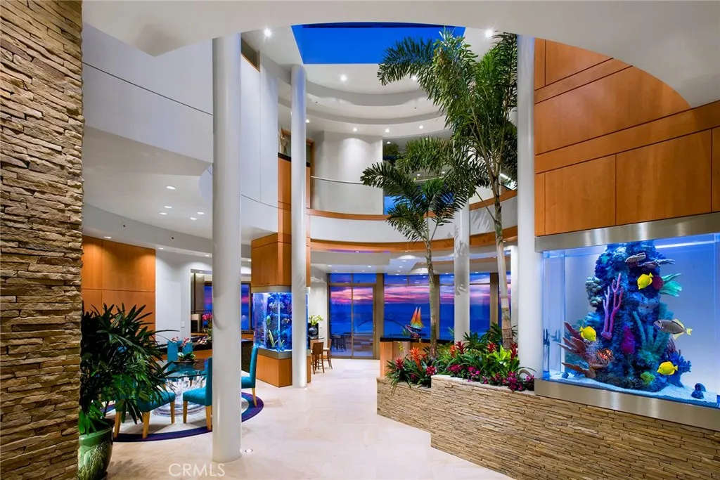 18 Ritz Cove