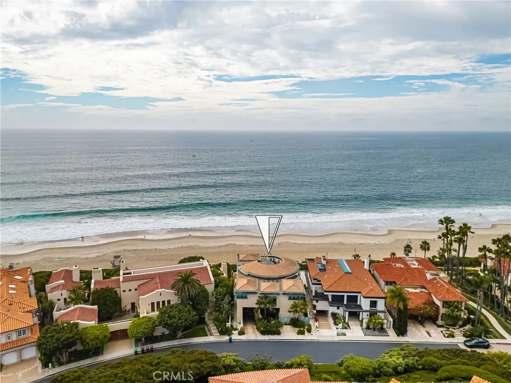 18 Ritz Cove
