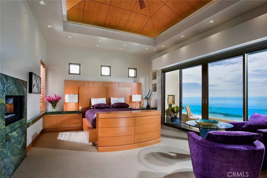 18 Ritz Cove