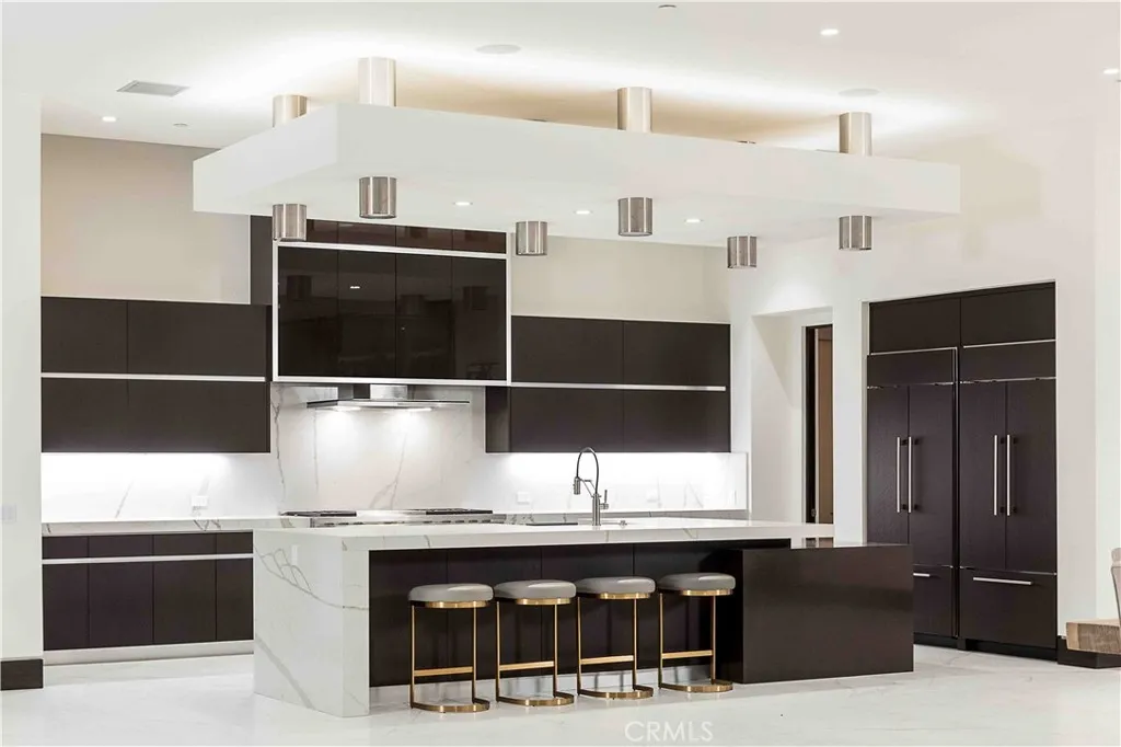 5 Vista Court