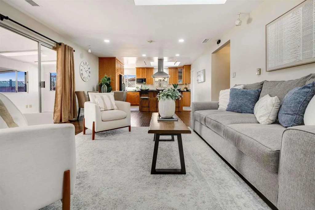 2220 Ridge View Drive
