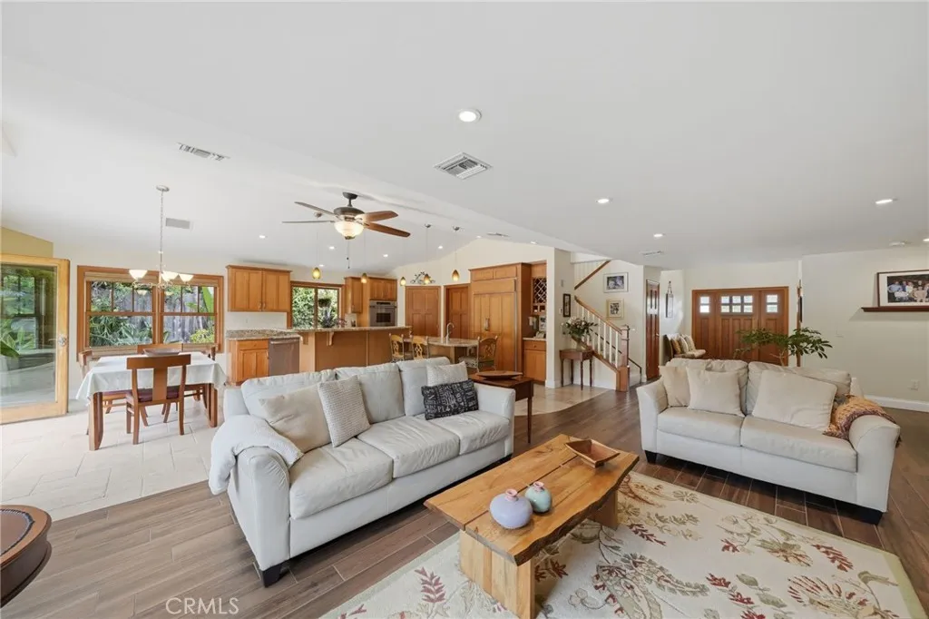 3107 Serrano Dr