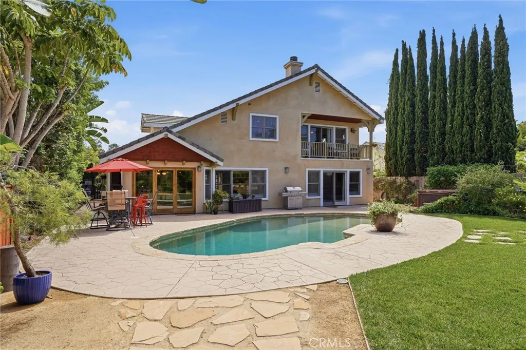 3107 Serrano Dr