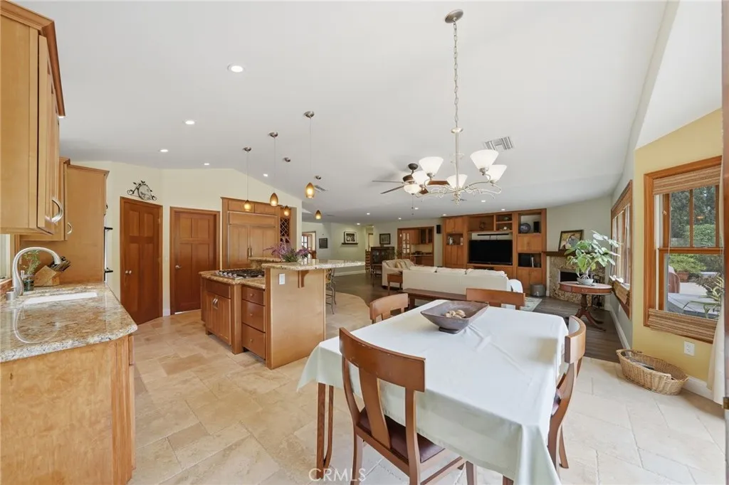 3107 Serrano Dr