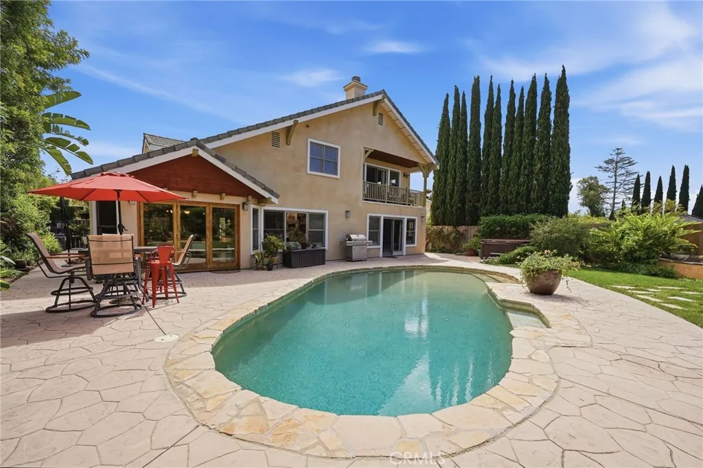 3107 Serrano Dr