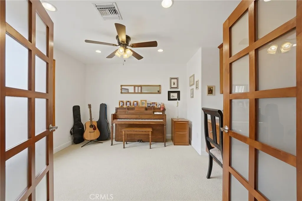 3107 Serrano Dr