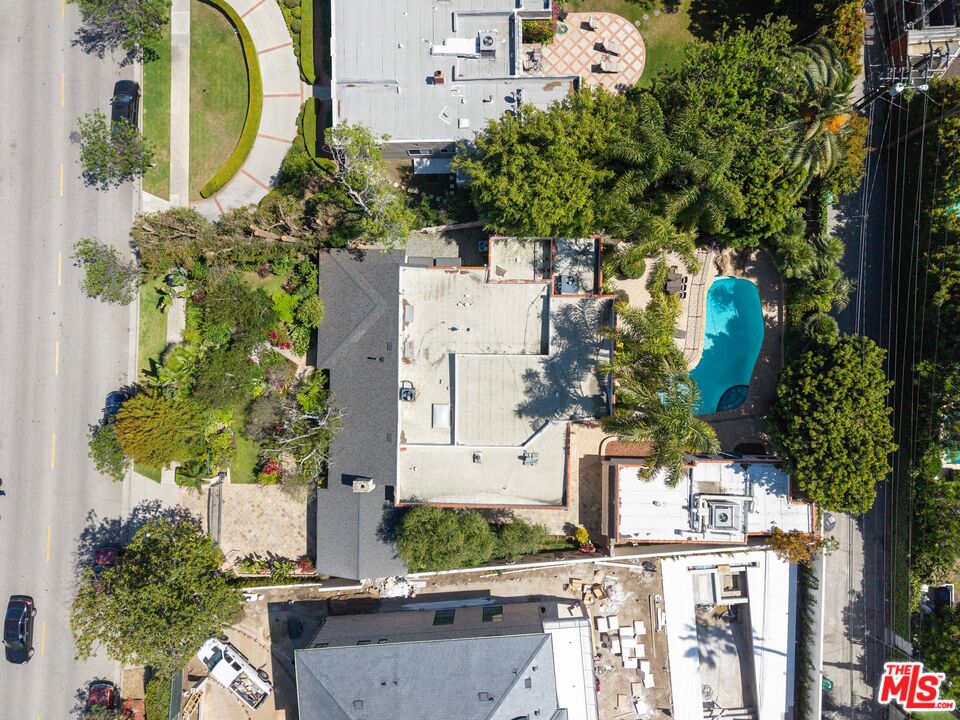 521 N Rexford Dr